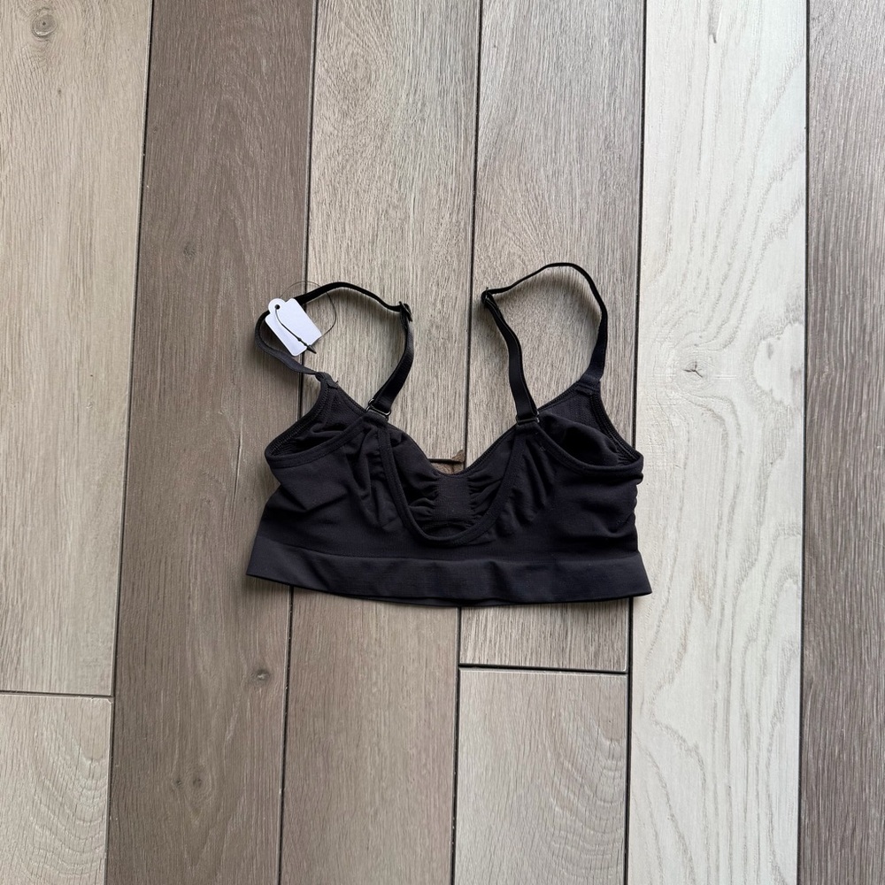 SKIMS Seamless Sculpt Bralette - Picture 2 of 7